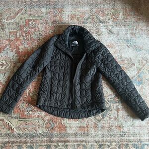 The North Face thermoball puffer xs black women’s